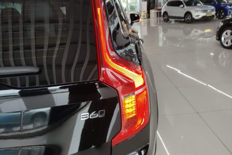 Used Volvo XC90 2022 B5 SmartDrive Luxury Edition 7 Seats Exterior 6