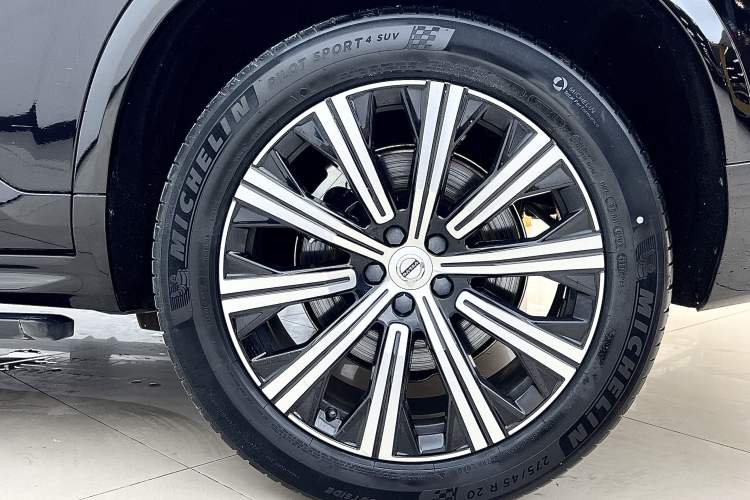 Used Volvo XC90 2022 B6 Zhiyi Luxury Edition 7-Seater Exterior 6
