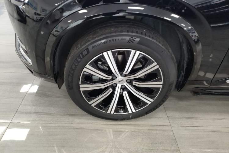 Used Volvo XC90 2022 B5 Smart Drive Luxury Edition 5 Seats Exterior 7