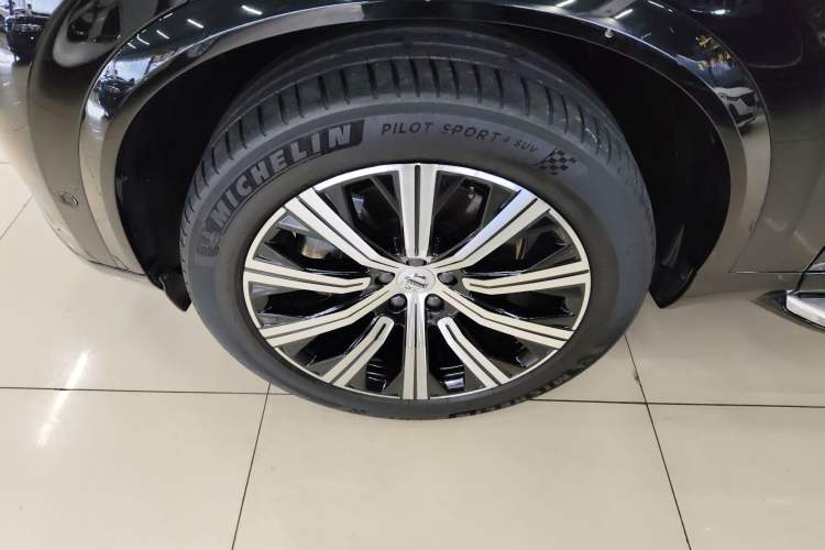 Used Volvo XC90 2022 B6 Zhiya Luxury 7-Seater Exterior 7