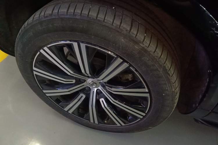 Used Volvo XC90 2022 B6 Zhiyi Luxury Edition 7-Seater Exterior 8