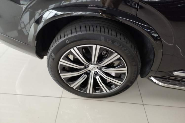 Used Volvo XC90 2022 B5 SmartDrive Luxury Edition 7 Seats Exterior 8
