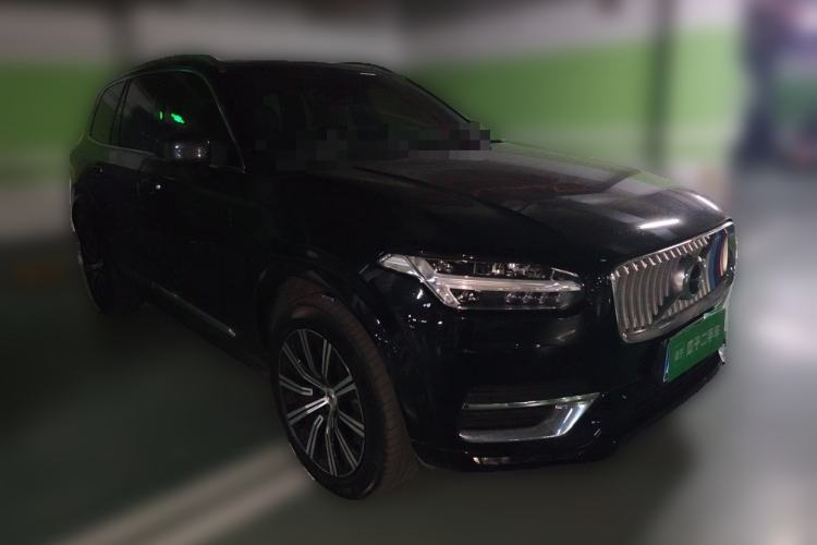 Used Volvo XC90 2022 B6 Zhiya Luxury 7-Seater Front Right 45 Deg