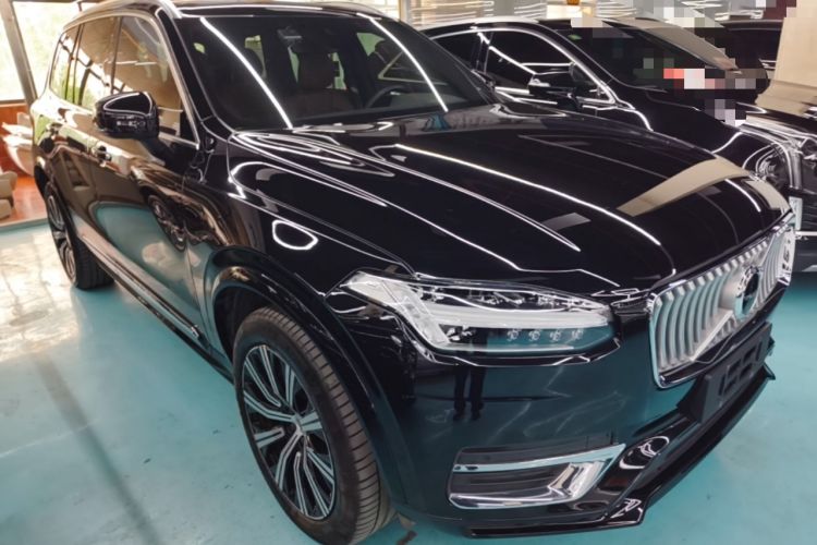 Used Volvo XC90 2022 B6 Zhiyi Luxury Edition 7-Seater Front Right 45 Deg