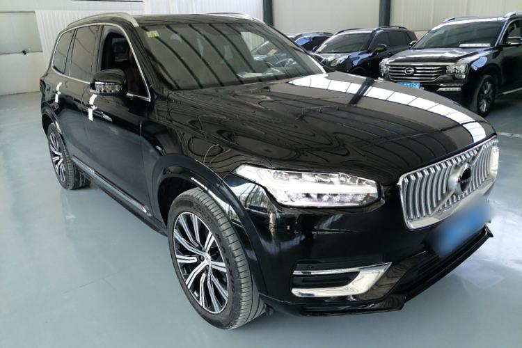 Used Volvo XC90 2022 B6 Zhiyi Luxury Edition 7-Seater Front Right 45 Deg