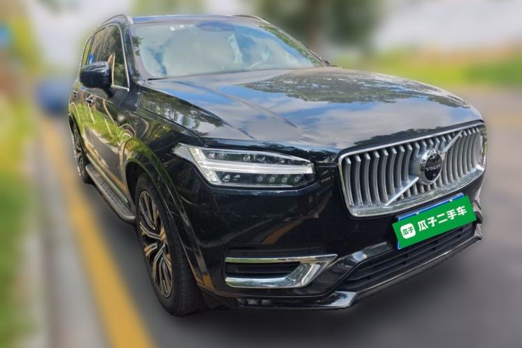 Used Volvo XC90 2022 B6 Zhiya Luxury 7-Seater Front Right 45 Deg