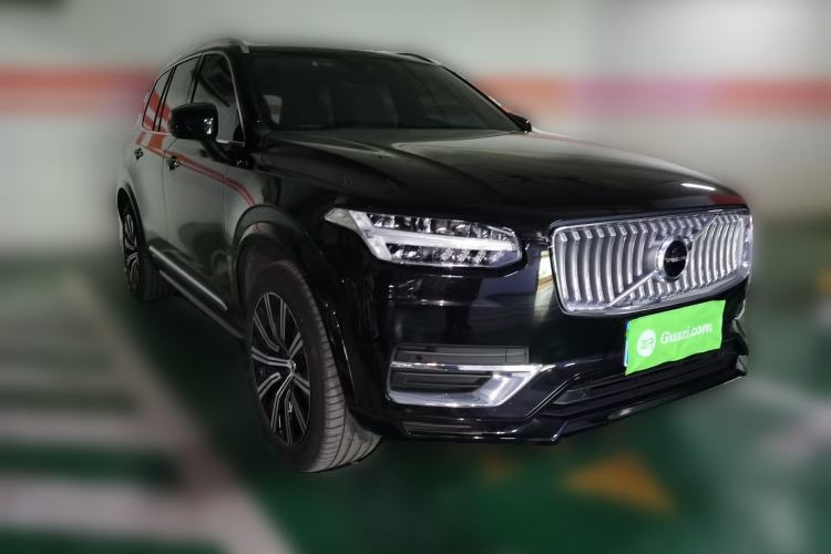 Used Volvo XC90 2022 B6 Zhiyi Luxury Edition 7-Seater Front Right 45 Deg