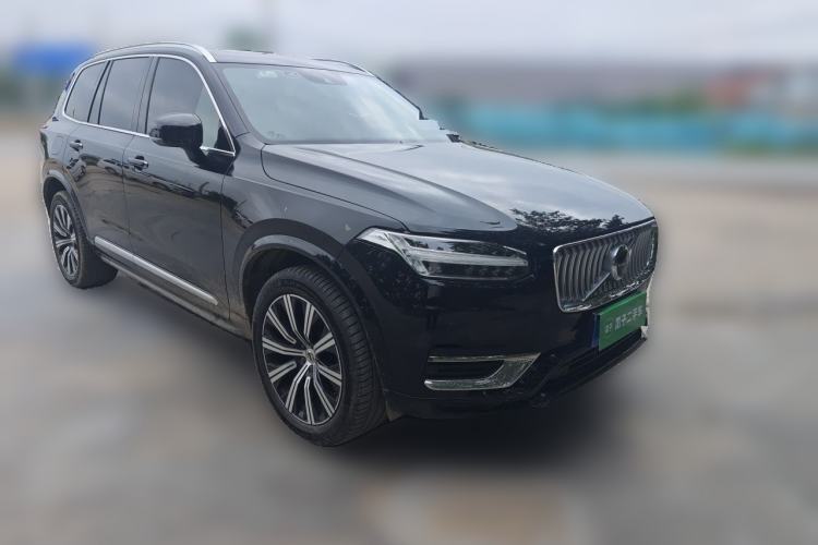 Used Volvo XC90 2022 B5 Smart Drive Luxury Edition 5 Seats Front Right 45 Deg