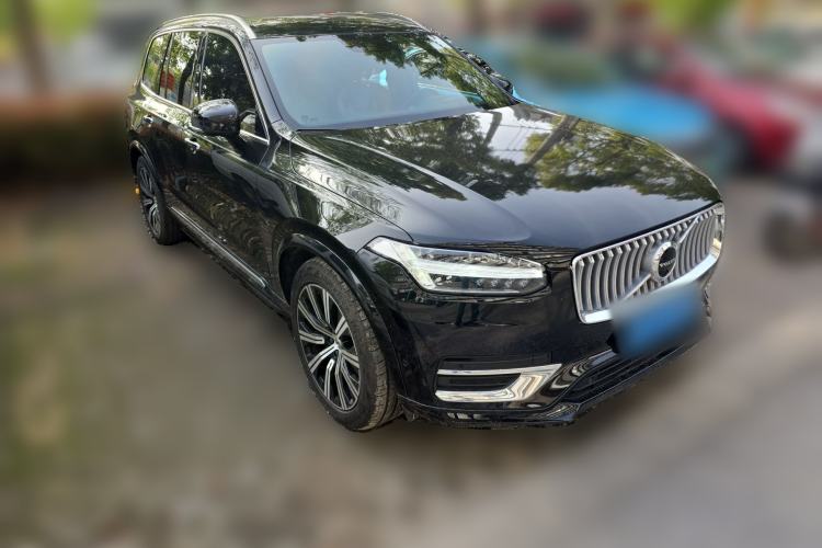Used Volvo XC90 2022 B6 Zhiya Luxury 7-Seater Front Right 45 Deg