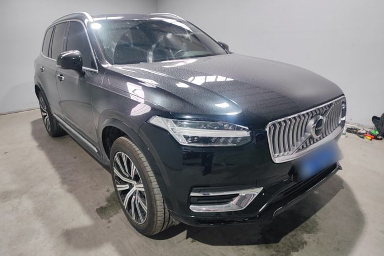Used Volvo XC90 2022 B5 Smart Drive Luxury Edition 5 Seats Front Right 45 Deg