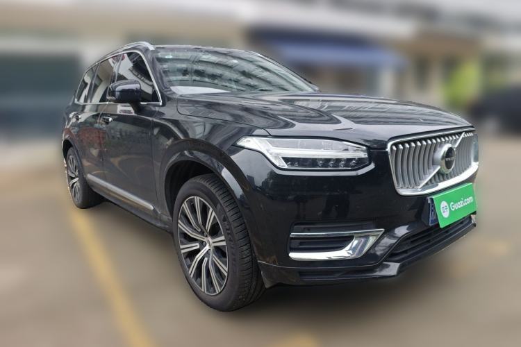 Used Volvo XC90 2022 B5 Smart Drive Luxury Edition 5 Seats Front Right 45 Deg