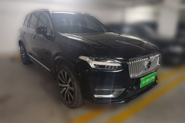Used Volvo XC90 2022 B6 Zhiyi Luxury Edition 7-Seater Front Right 45 Deg