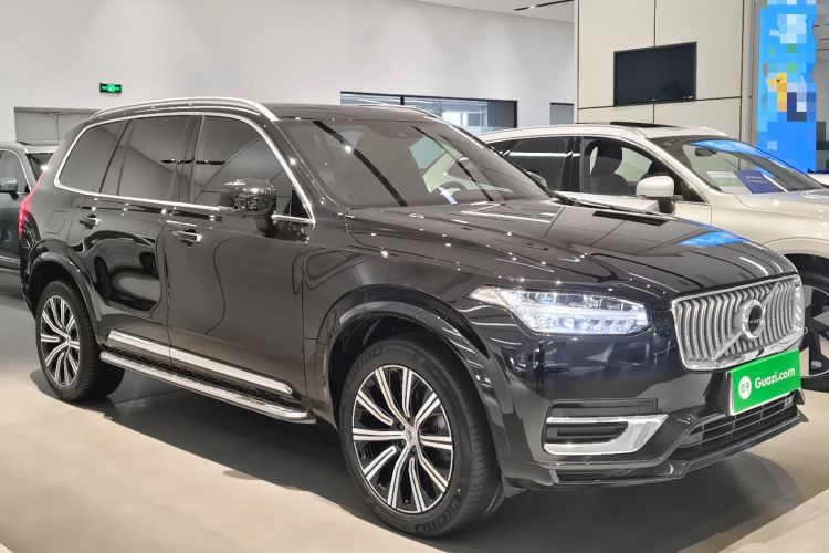 Used Volvo XC90 2022 B6 Zhiyi Luxury Edition 7-Seater Front Right 45 Deg