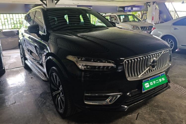 Used Volvo XC90 2022 B6 Zhiyi Luxury Edition 7-Seater Front Right 45 Deg
