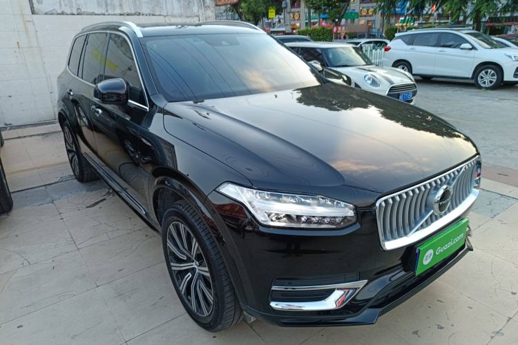 Used Volvo XC90 2022 B6 Zhiyi Luxury Edition 7-Seater Front Right 45 Deg