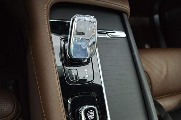 Used Volvo XC90 2022 B6 Zhiya Luxury 7-Seater Gear Lever