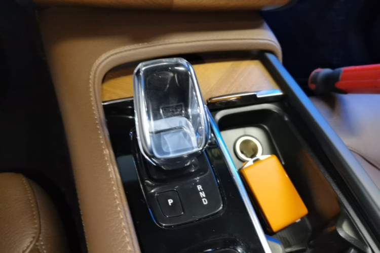 Used Volvo XC90 2022 B6 Zhiyi Luxury Edition 7-Seater Gear Lever