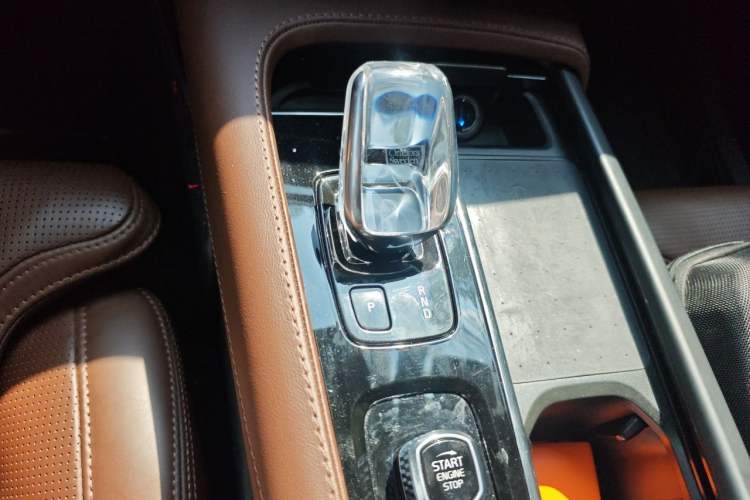 Used Volvo XC90 2022 B6 Zhiya Luxury 7-Seater Gear Lever