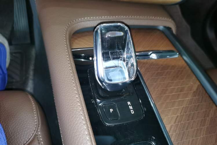 Used Volvo XC90 2022 B6 Zhiyi Luxury Edition 7-Seater Gear Lever