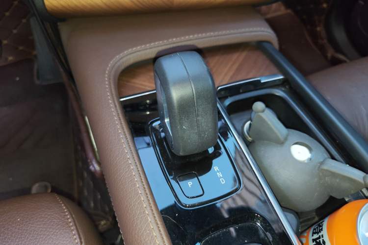 Used Volvo XC90 2022 B6 Zhiyi Luxury Edition 7-Seater Gear Lever