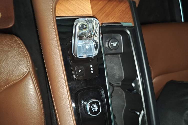 Used Volvo XC90 2022 B6 Zhiyi Luxury Edition 7-Seater Gear Lever