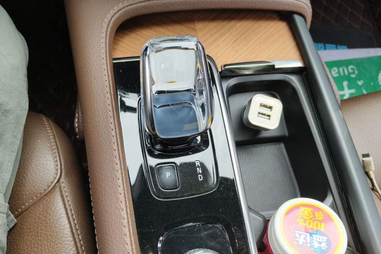 Used Volvo XC90 2022 B6 Zhiyi Luxury Edition 7-Seater Gear Lever