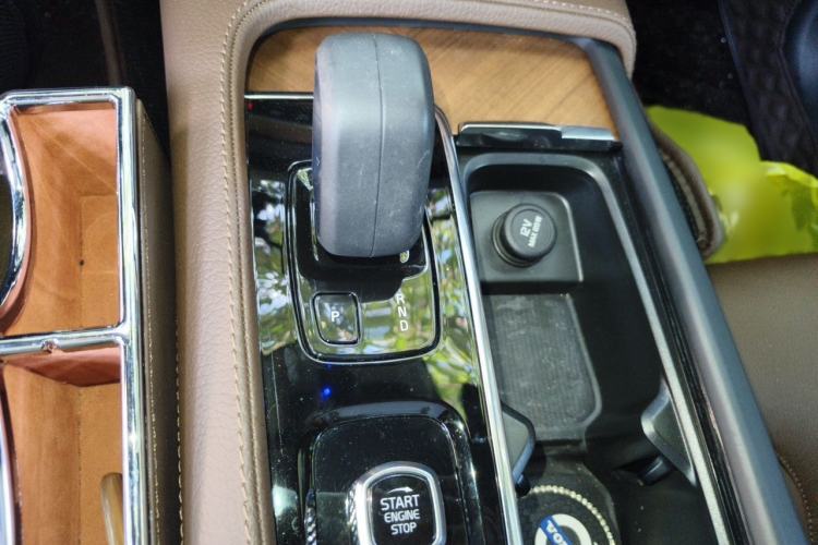Used Volvo XC90 2022 B6 Zhiyi Luxury Edition 7-Seater Gear Lever