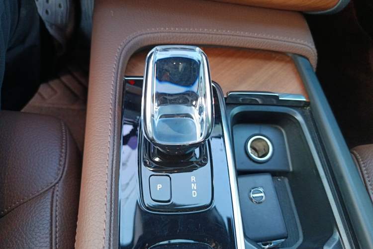 Used Volvo XC90 2022 B6 Zhiyi Luxury Edition 7-Seater Gear Lever