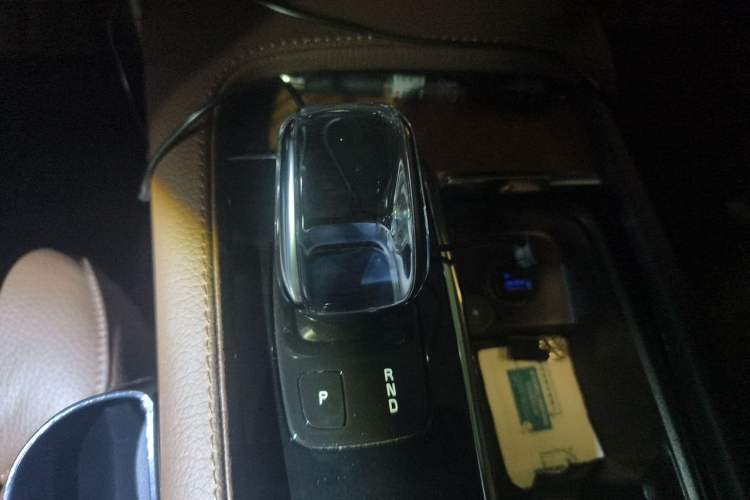 Used Volvo XC90 2022 B6 Zhiyi Luxury Edition 7-Seater Gear Lever