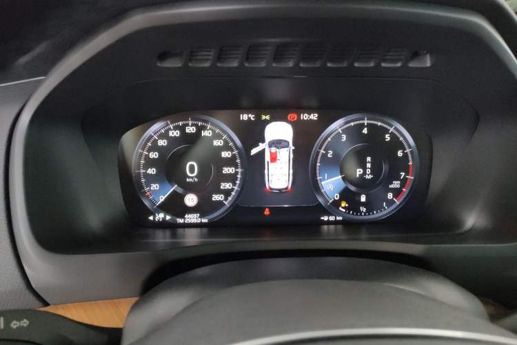 Used Volvo XC90 2022 B5 SmartDrive Luxury Edition 7 Seats Instrument Cluster
