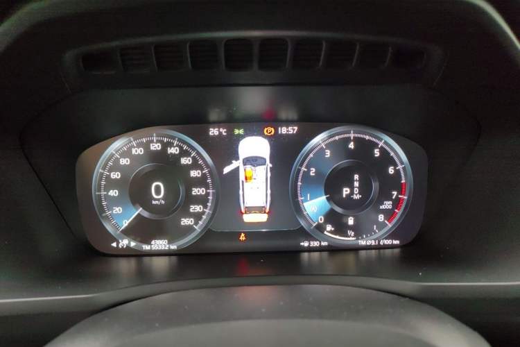 Used Volvo XC90 2022 B5 Smart Drive Luxury Edition 5 Seats Instrument Cluster
