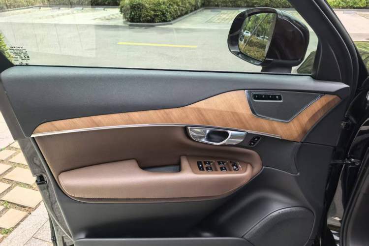 Used Volvo XC90 2022 B6 Zhiyi Luxury Edition 7-Seater Interior 1