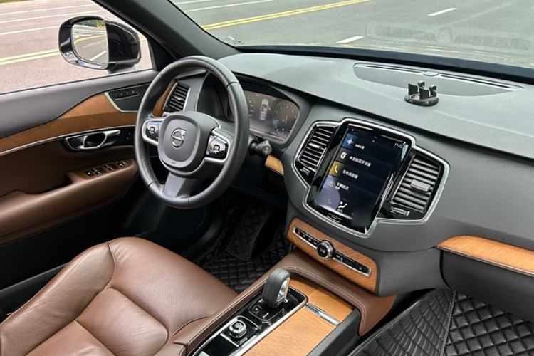 Used Volvo XC90 2022 B6 Zhiyi Luxury Edition 7-Seater Interior 1