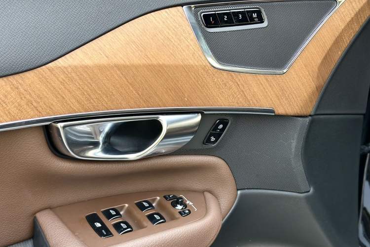 Used Volvo XC90 2022 B6 Zhiyi Luxury Edition 7-Seater Interior 10