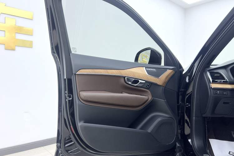 Used Volvo XC90 2022 B6 Zhiyi Luxury Edition 7-Seater Interior 10