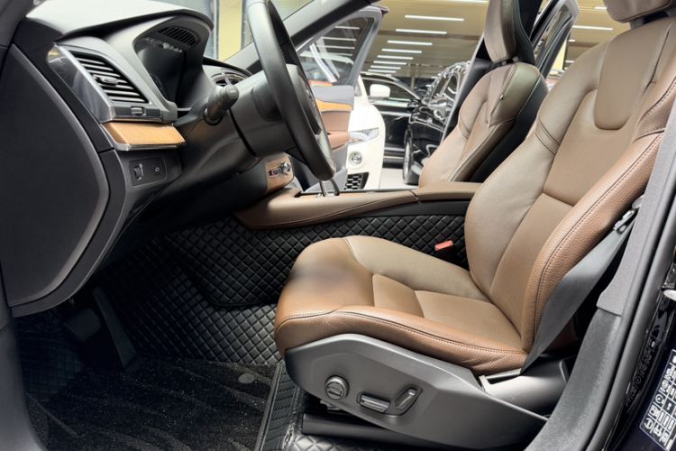 Used Volvo XC90 2022 B5 Smart Drive Luxury Edition 5 Seats Interior 11