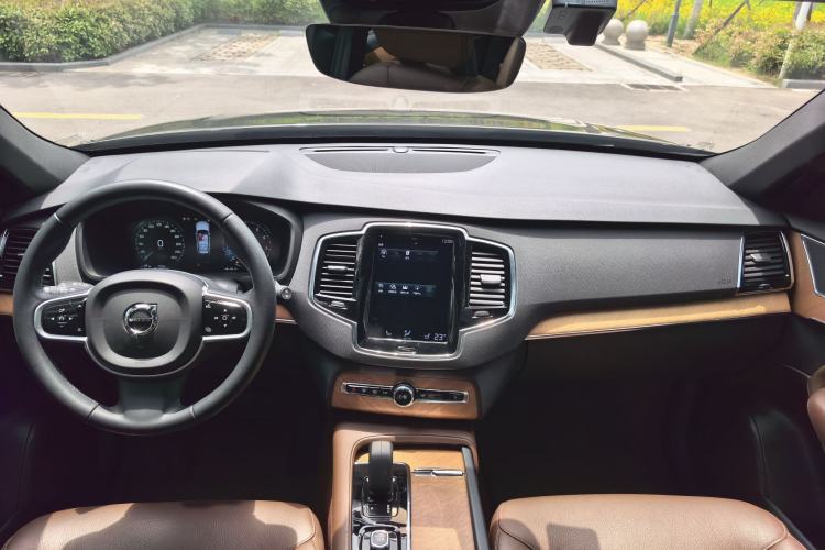 Used Volvo XC90 2022 B6 Zhiyi Luxury Edition 7-Seater Interior 2