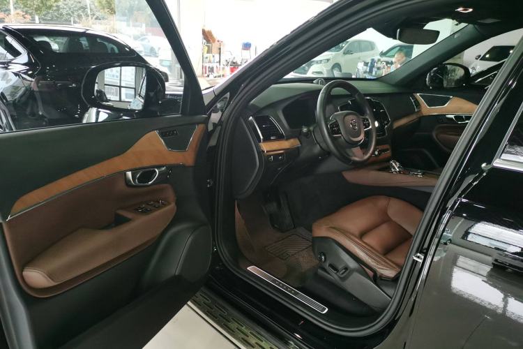 Used Volvo XC90 2022 B6 Zhiyi Luxury Edition 7-Seater Interior 3