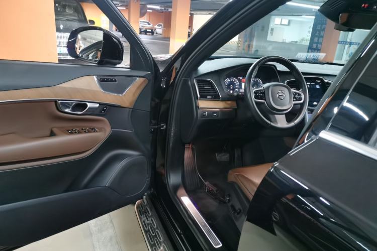 Used Volvo XC90 2022 B6 Zhiyi Luxury Edition 7-Seater Interior 3