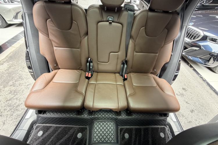 Used Volvo XC90 2022 B5 Smart Drive Luxury Edition 5 Seats Interior 4
