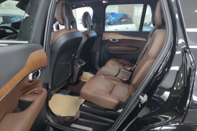 Used Volvo XC90 2022 B5 Smart Drive Luxury Edition 5 Seats Interior 4