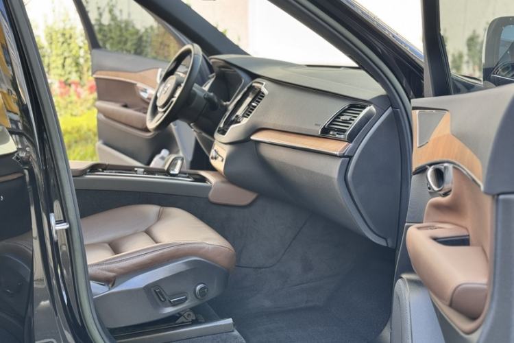 Used Volvo XC90 2022 B6 Zhiyi Luxury Edition 7-Seater Interior 4