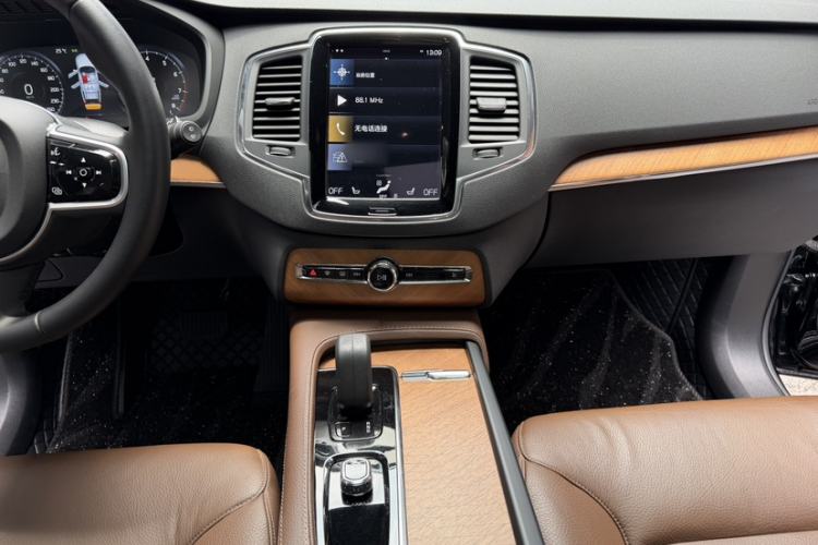 Used Volvo XC90 2022 B5 Smart Drive Luxury Edition 5 Seats Interior 6