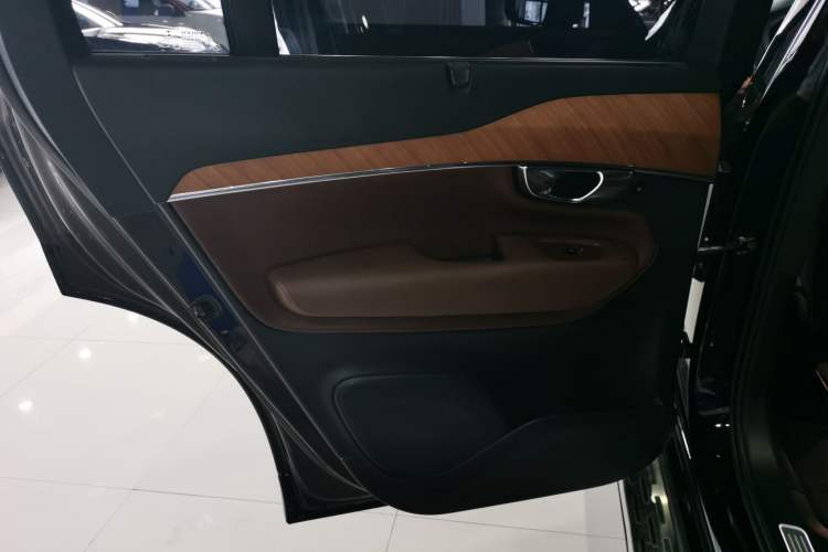 Used Volvo XC90 2022 B6 Zhiyi Luxury Edition 7-Seater Interior 8