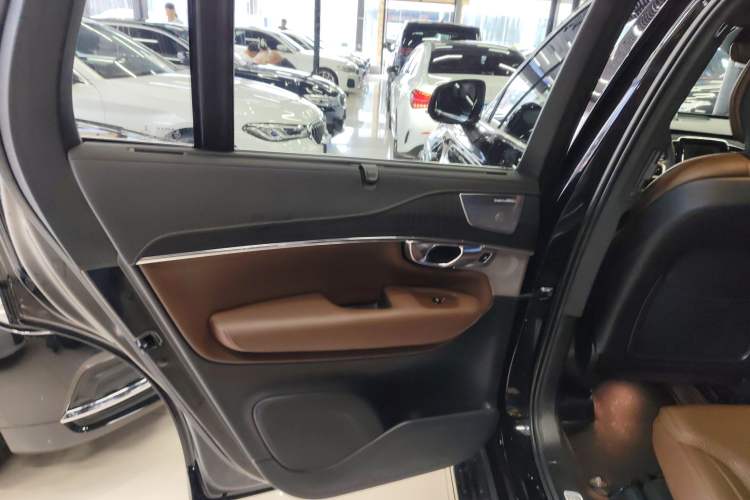 Used Volvo XC90 2022 B6 Zhiya Luxury 7-Seater Interior 8