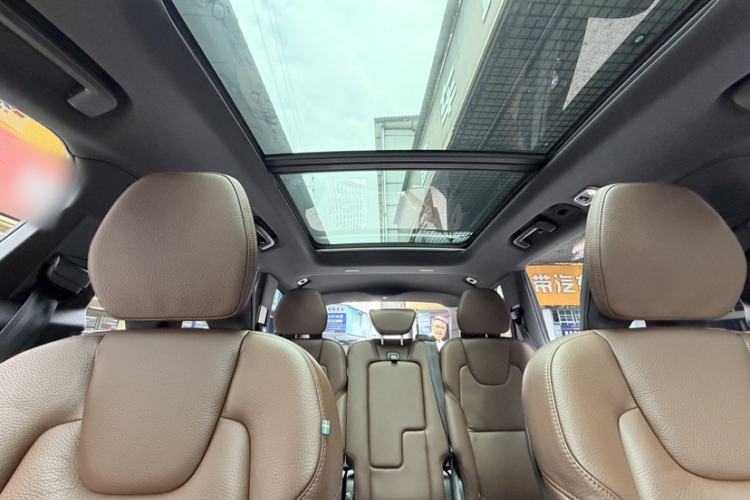 Used Volvo XC90 2022 B5 Smart Drive Luxury Edition 5 Seats Interior 9