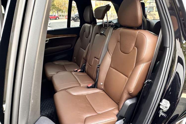 Used Volvo XC90 2022 B6 Zhiyi Luxury Edition 7-Seater Interior 9