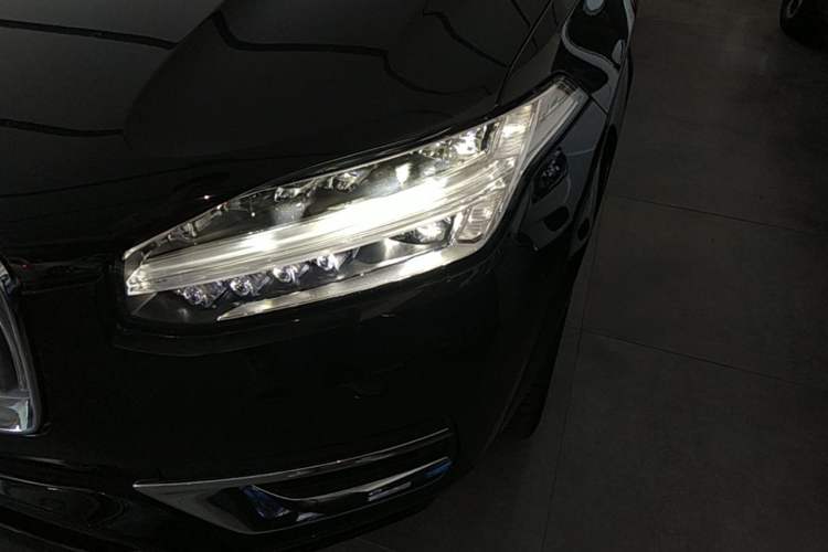 Used Volvo XC90 2022 B6 Zhiyi Luxury Edition 7-Seater Left Front Headlight
