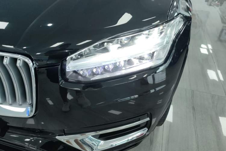 Used Volvo XC90 2022 B5 Smart Drive Luxury Edition 5 Seats Left Front Headlight