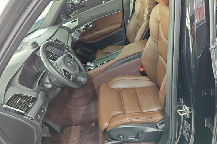 Used Volvo XC90 2022 B6 Zhiya Luxury 7-Seater Left Front Seat